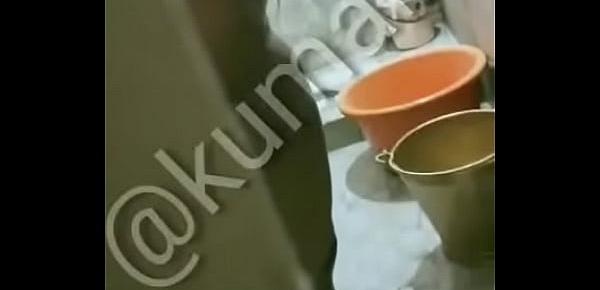  Tamil Son Peeking, Mom Showing Boobs In Bathroom Video 2